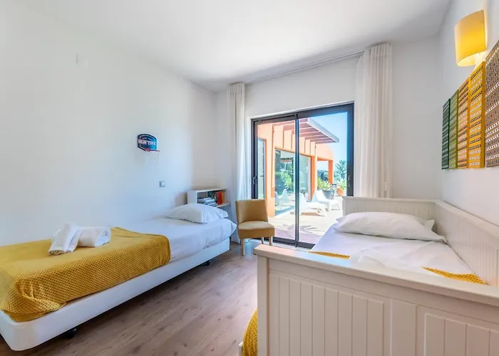 Willa Unique Villa -1 Km To Beach, Private Natural Pool, Tennis Court & Jumping Mat Sagres