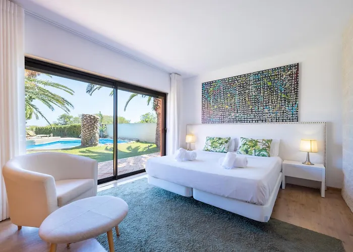 Unique Villa -1 Km To Beach, Private Natural Pool, Tennis Court & Jumping Mat Sagres