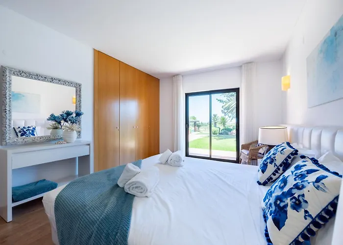 Unique Villa -1 Km To Beach, Private Natural Pool, Tennis Court & Jumping Mat *