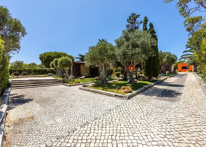 Unique Villa -1 Km To Beach, Private Natural Pool, Tennis Court & Jumping Mat