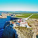 Villa Unique -1 Km To Beach, Private Natural Pool, Tennis Court & Jumping Mat Sagres