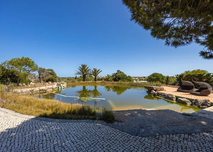 Вилла Unique Villa -1 Km To Beach, Private Natural Pool, Tennis Court & Jumping Mat
