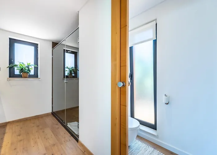 Unique Villa -1 Km To Beach, Private Natural Pool, Tennis Court & Jumping Mat Вилла Сагреш