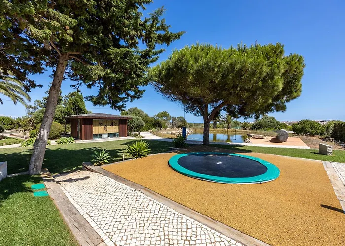 Unique Villa -1 Km To Beach, Private Natural Pool, Tennis Court & Jumping Mat *