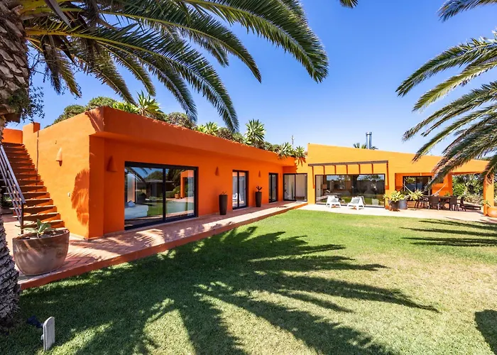 Unique Villa -1 Km To Beach, Private Natural Pool, Tennis Court & Jumping Mat Вилла *