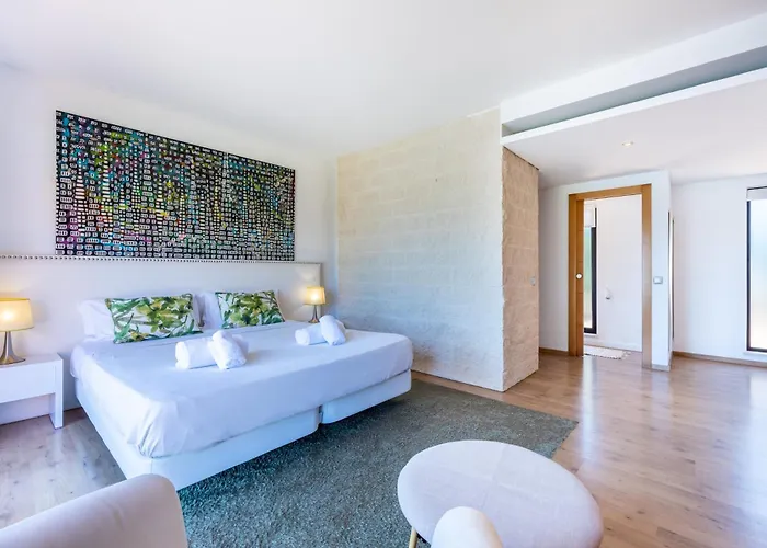 Вилла Unique Villa -1 Km To Beach, Private Natural Pool, Tennis Court & Jumping Mat