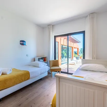 Vila Unique -1 Km To Beach, Private Natural Pool, Tennis Court & Jumping Mat Sagres